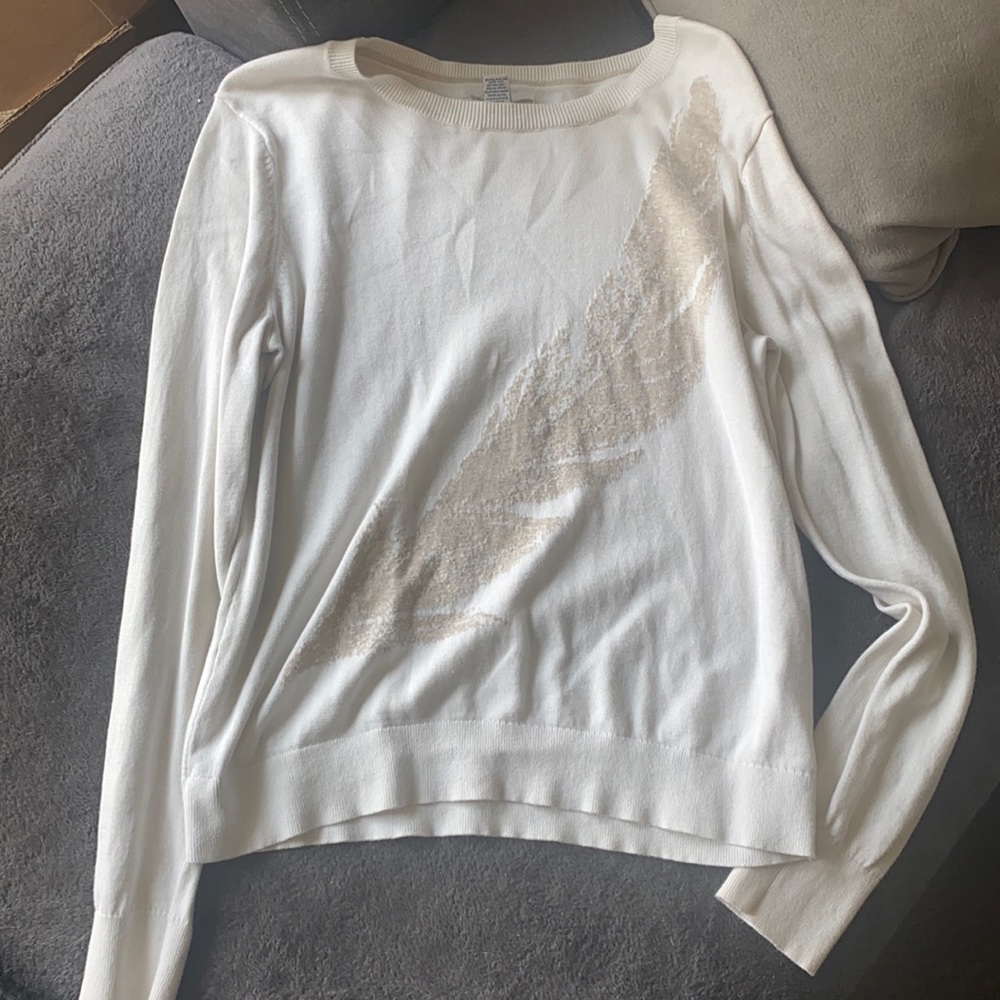 Light weight long sleeve sweater
